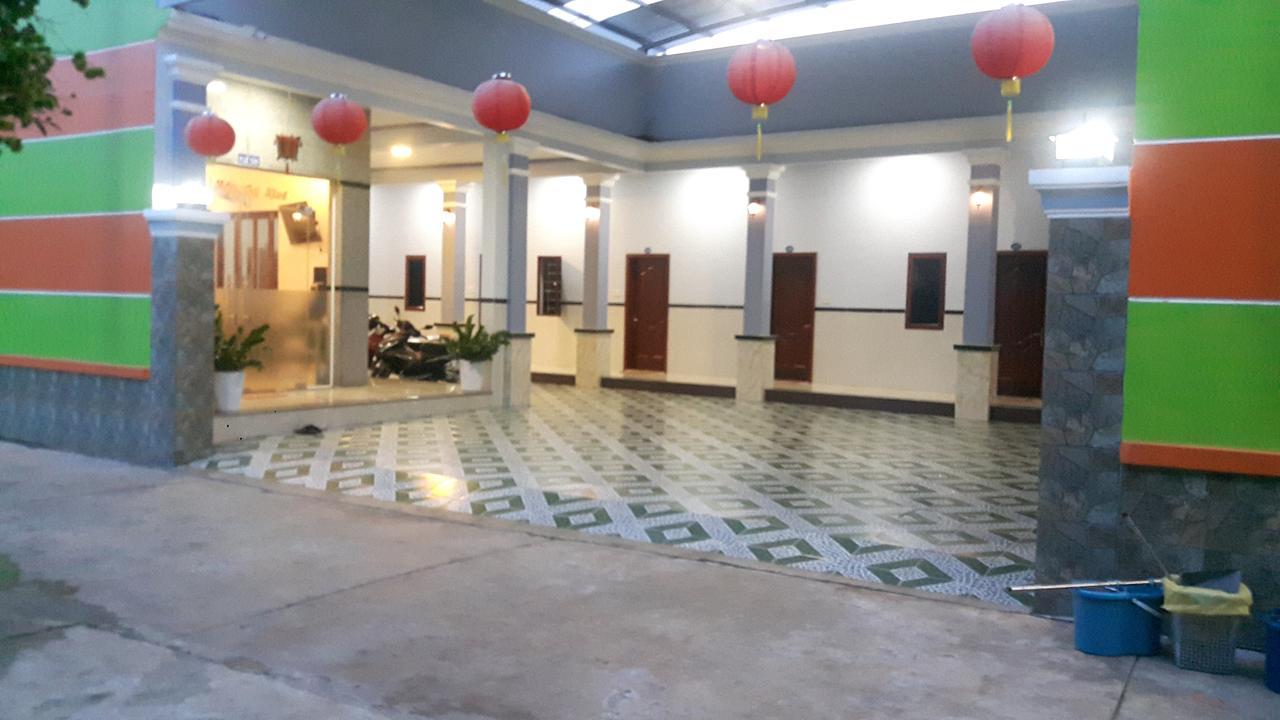 Motel Hoang Gia Long Khanh Екстериор снимка